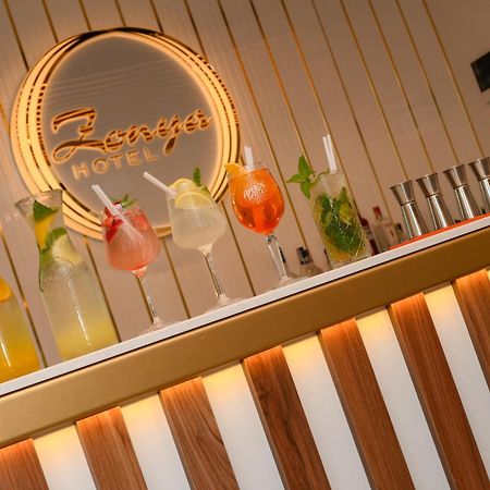 Hotel Zonya Slântsjev Brjag Eksteriør bilde
